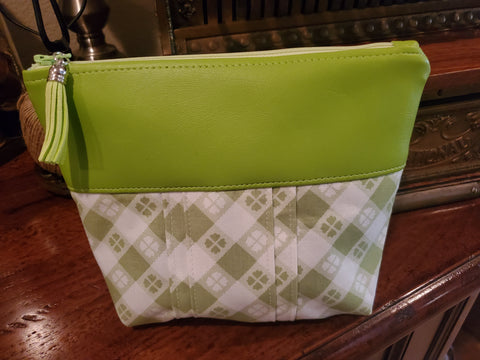 Cute as a summer picnic table cloth #2 - Zippered Pouch